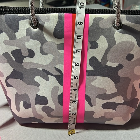 Haute shores purse/wristlet set - Picture 8 of 10